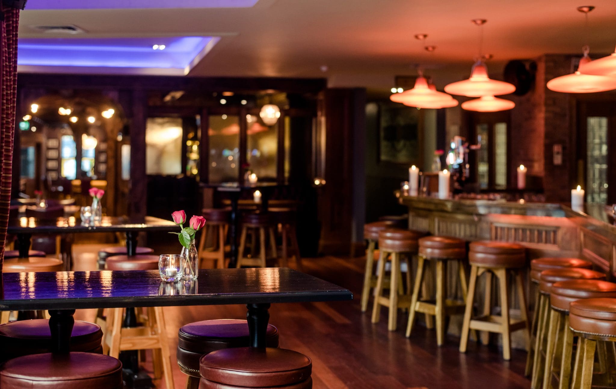 Scotts hotel upper bar area